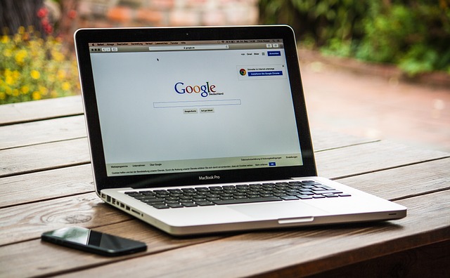 Comment utiliser les techniques de SEO local pour améliorer le classement de votre site web pour les recherches géolocalisées